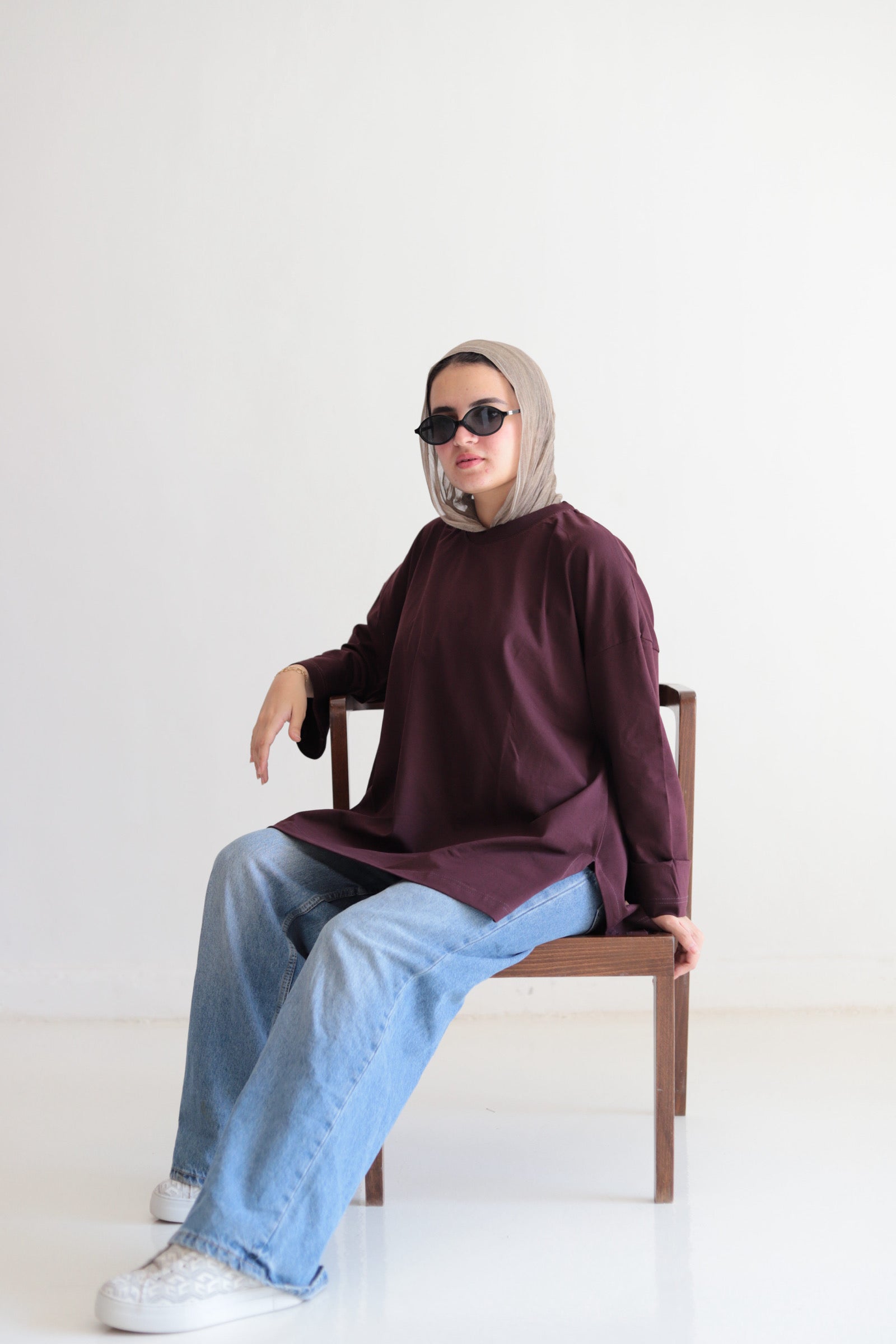 burgundy tshirt