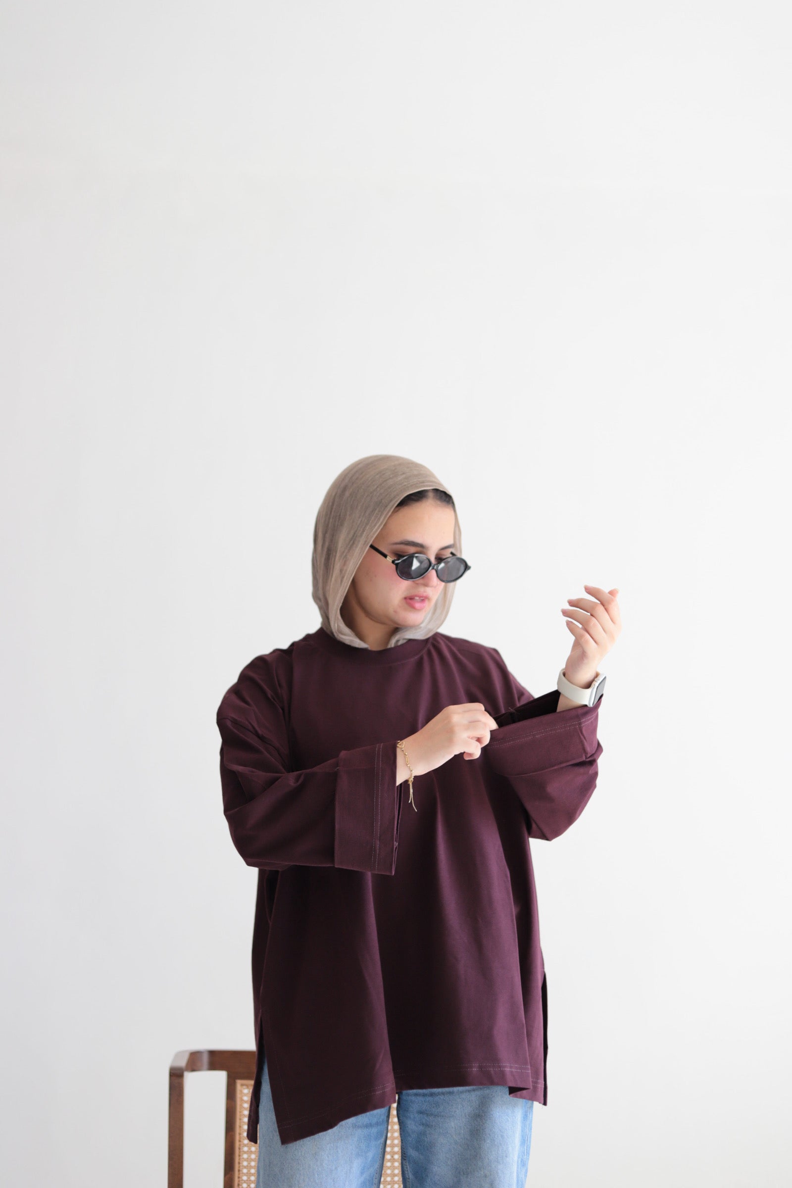 burgundy tshirt